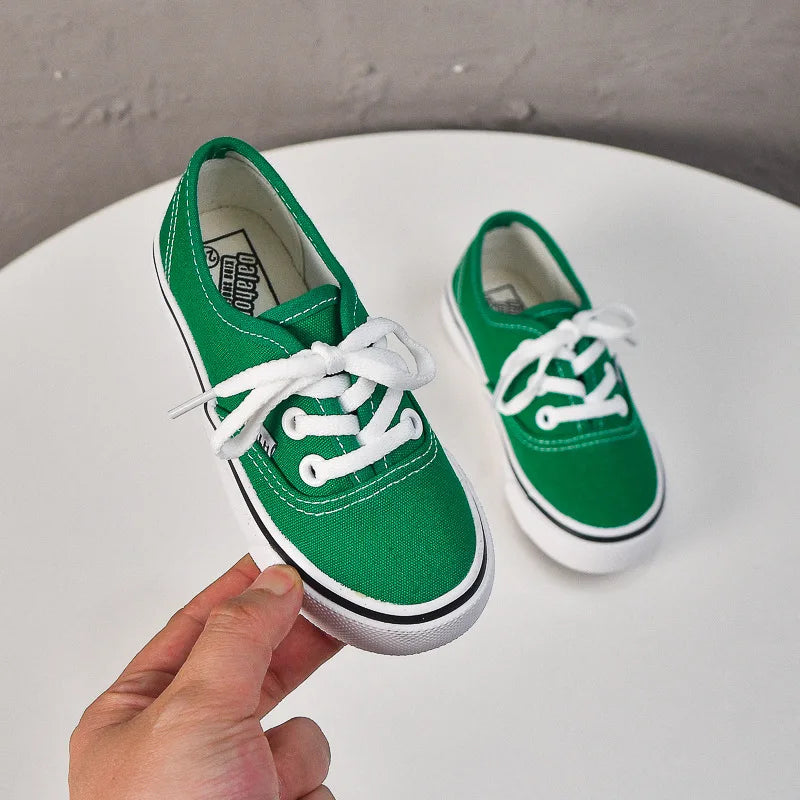 Kid canvas sneakers