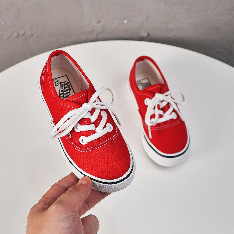 Kid canvas sneakers