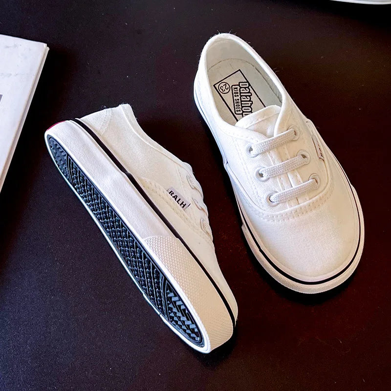Kid canvas sneakers
