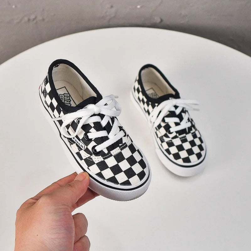 Kid canvas sneakers